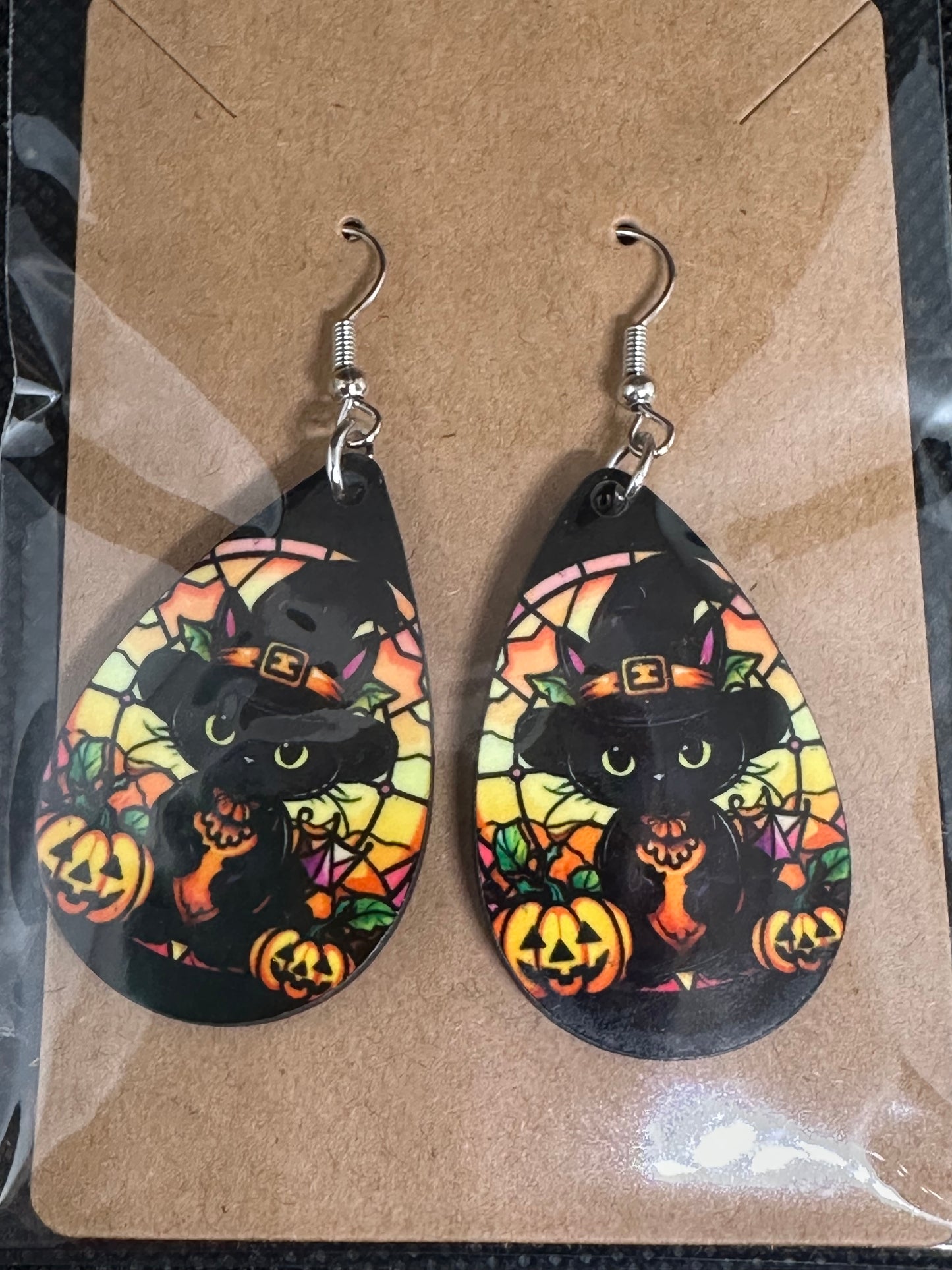 Mystic Cat Charm – Black Cat with Witch Hat Earring